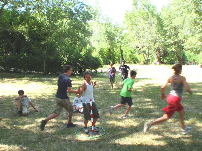 Village Camps International Summer Camp Ard&egrave;che, France 2019-07-26 https://www.villagecamps.com/journals_admin/images/21-23-Daysion in the centre of Camouflage.jpg